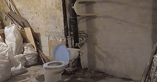 Демонтаж сантехкабины в панельном доме - цена от 1023 рублей | Сварной-Мрш